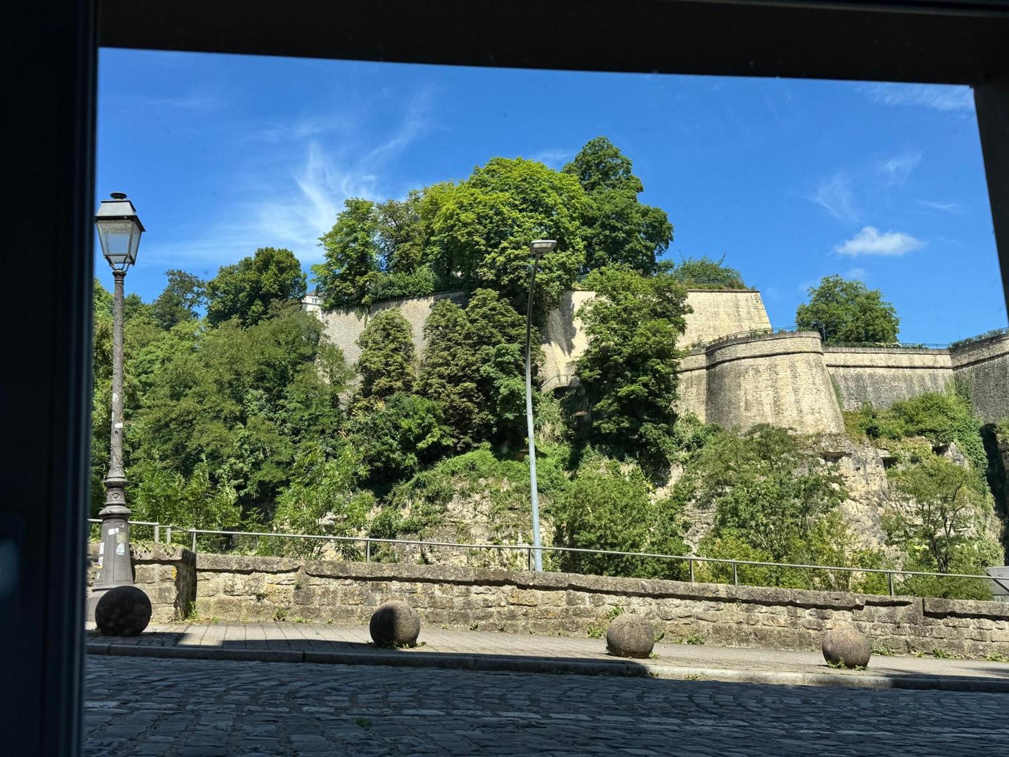 Historic Town Luxe And Epic View