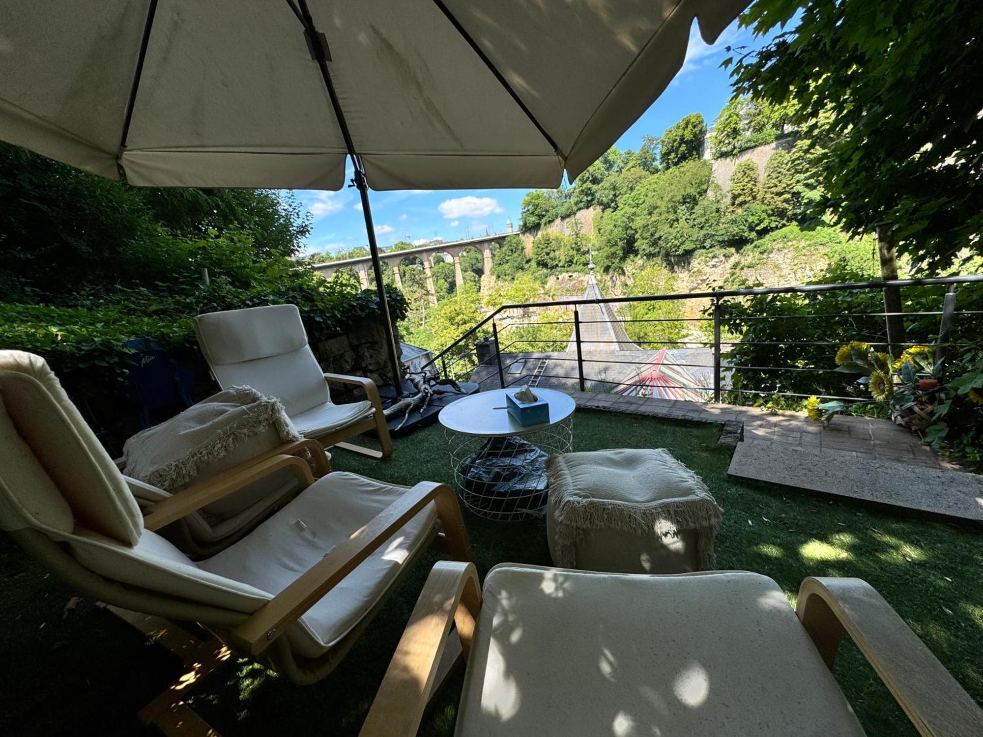 Guest house Historic Town Luxe And Epic View