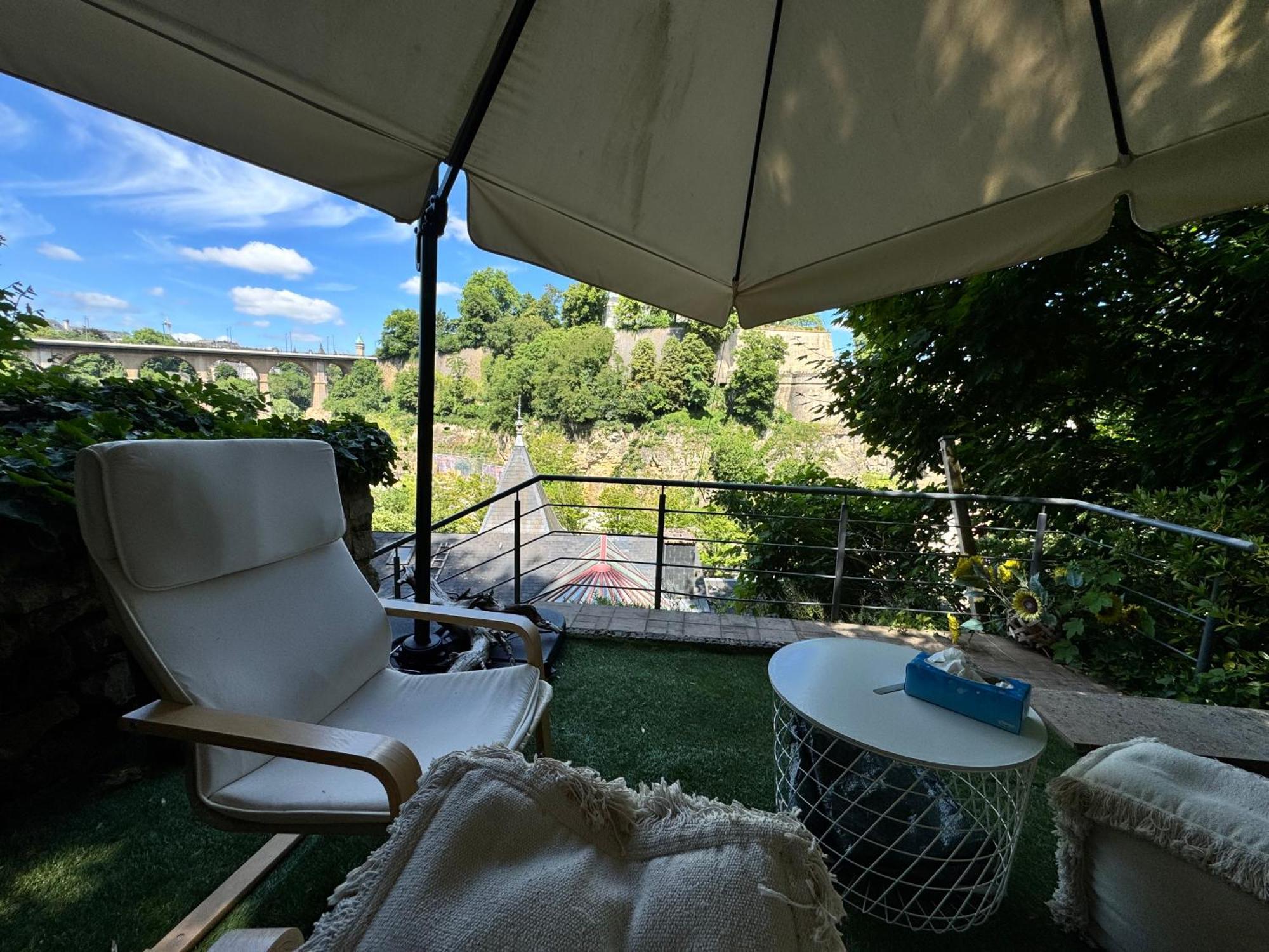 Guest house Historic Town Luxe And Epic View